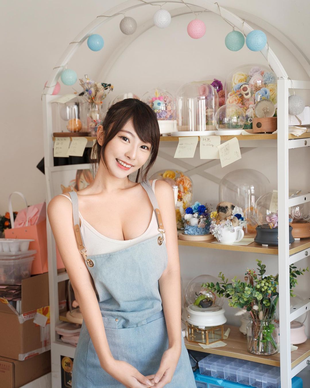「Zoe So」介于清新和美艳之间，惹火身材让好多人慕名而来！