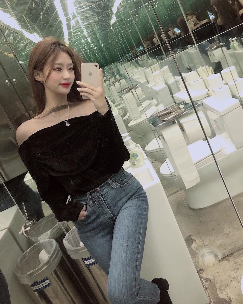 发现一个户外露营的台湾小妹「Vivi」美到天天去~
