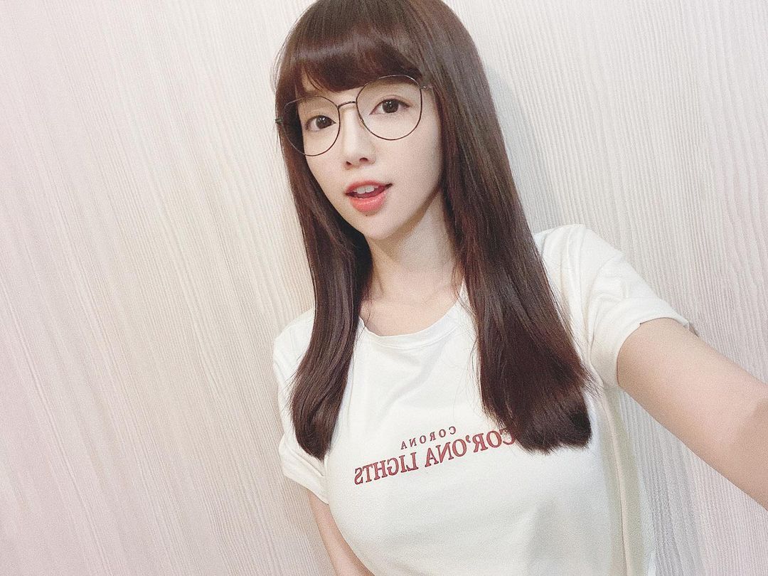 丘涵Joanne 高颜值如天女下凡