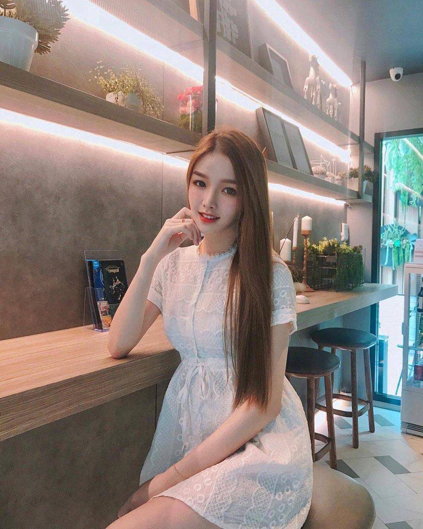 马来西亚网红Yvonne Keng 雪白肌肤大马