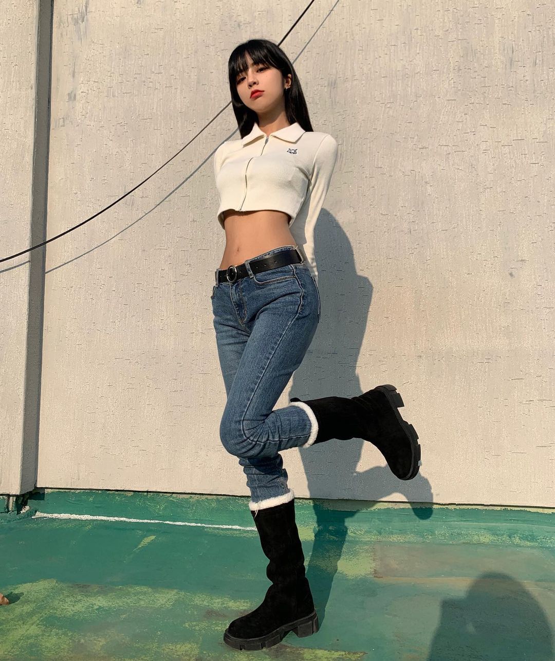 时尚性感路线回头率满分的妹纸HA_YOUNG 