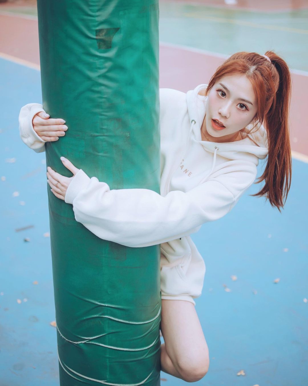 李花fafa 甜美脸蛋看不出173 外型模样太迷人