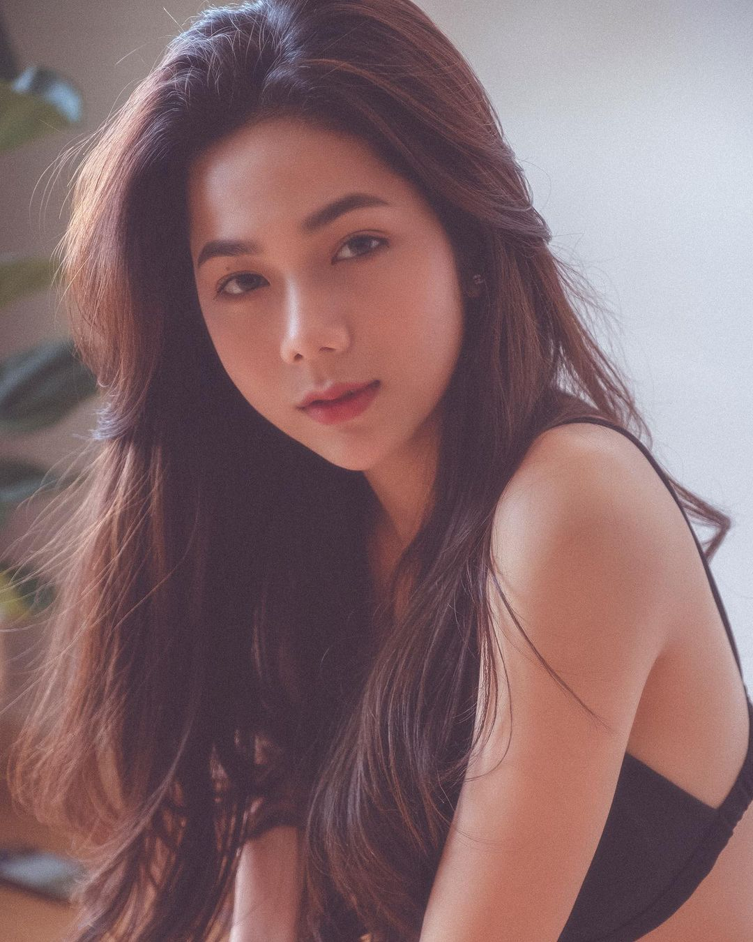 网红Vo Thuy Hang 看似腼腆娇羞穿衣却意外大胆