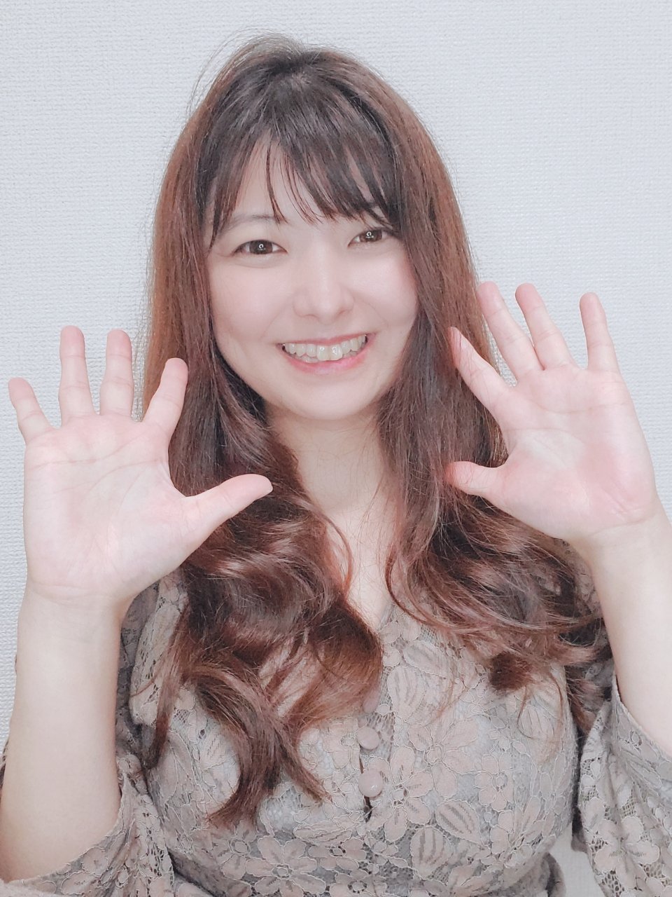 36岁的花井美里 时光不返但依旧甜美可爱，好身材
