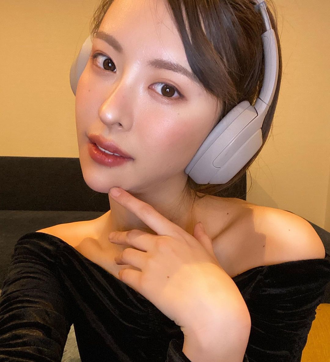美艳御姐「奈月セナ」纤细曼妙完美体态让人彻底沦陷