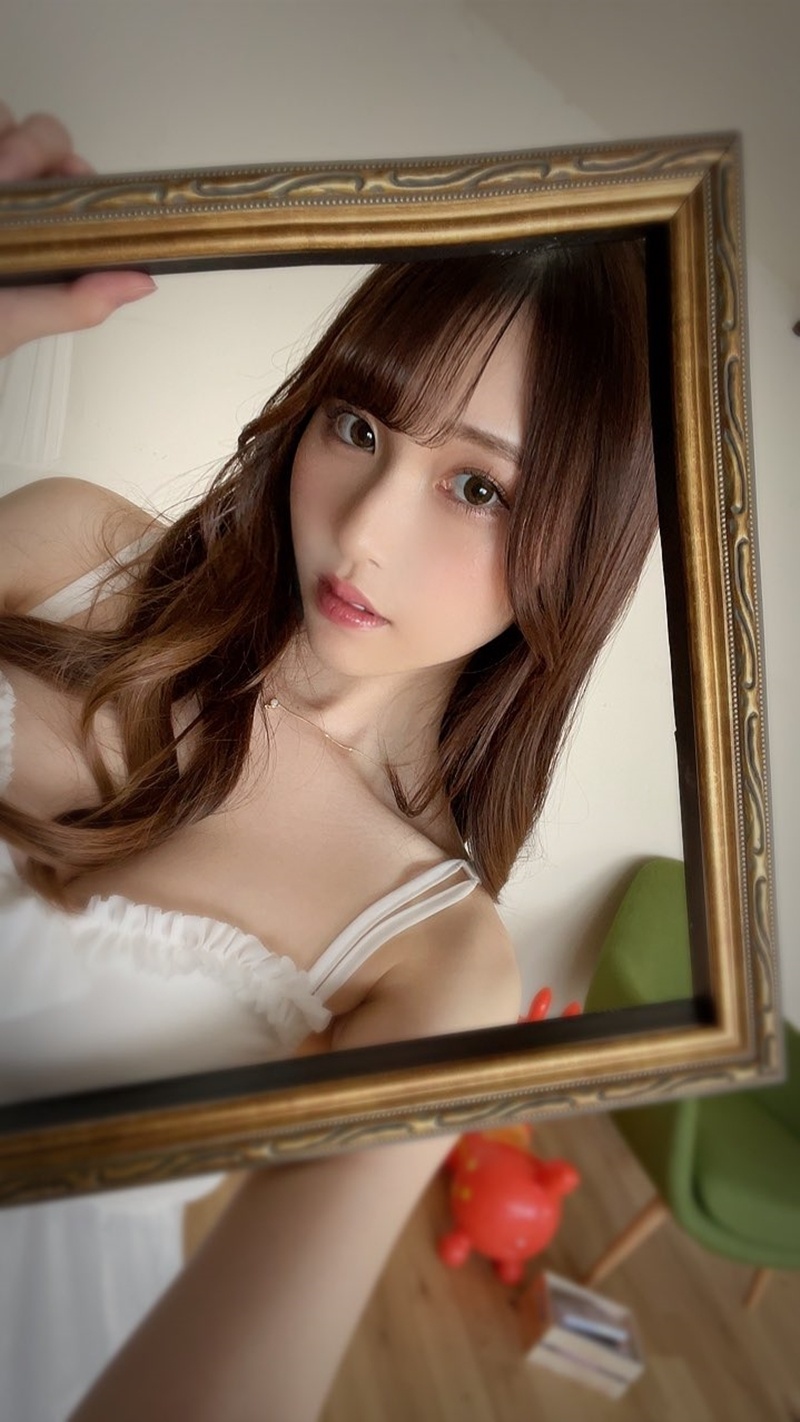 萌眼正妹「脳て」水汪大眼、深邃卧蚕