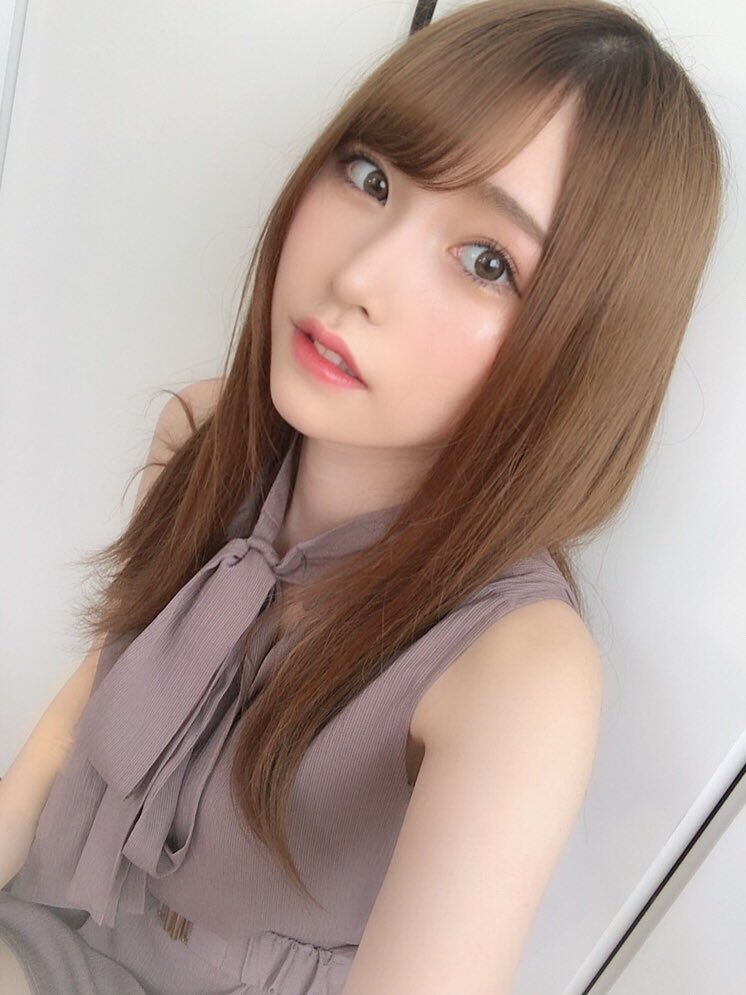 萌眼正妹「脳て」水汪大眼、深邃卧蚕