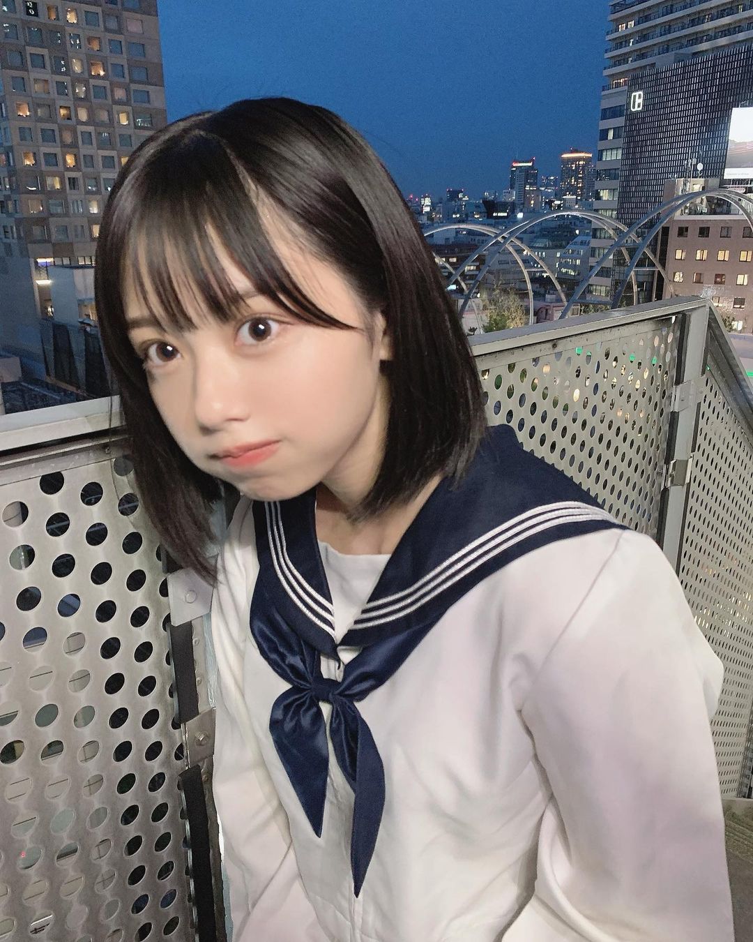 短发小萝莉「峰岛こまき」仿佛从二次元走出来