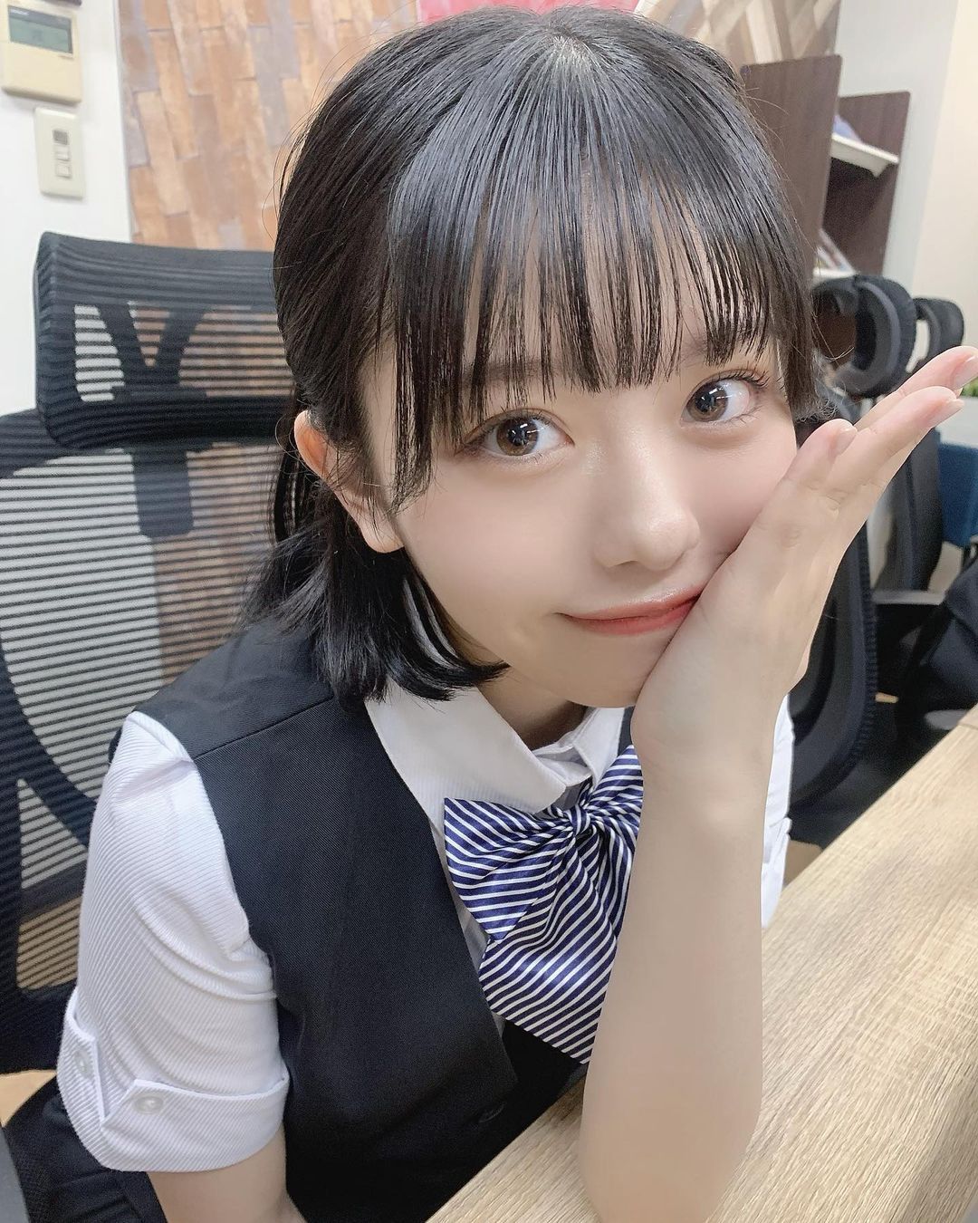 短发小萝莉「峰岛こまき」仿佛从二次元走出来