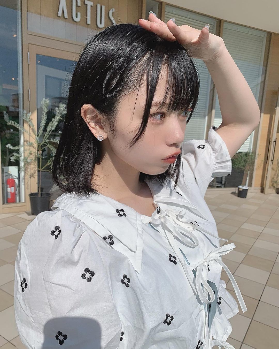 短发小萝莉「峰岛こまき」仿佛从二次元走出来