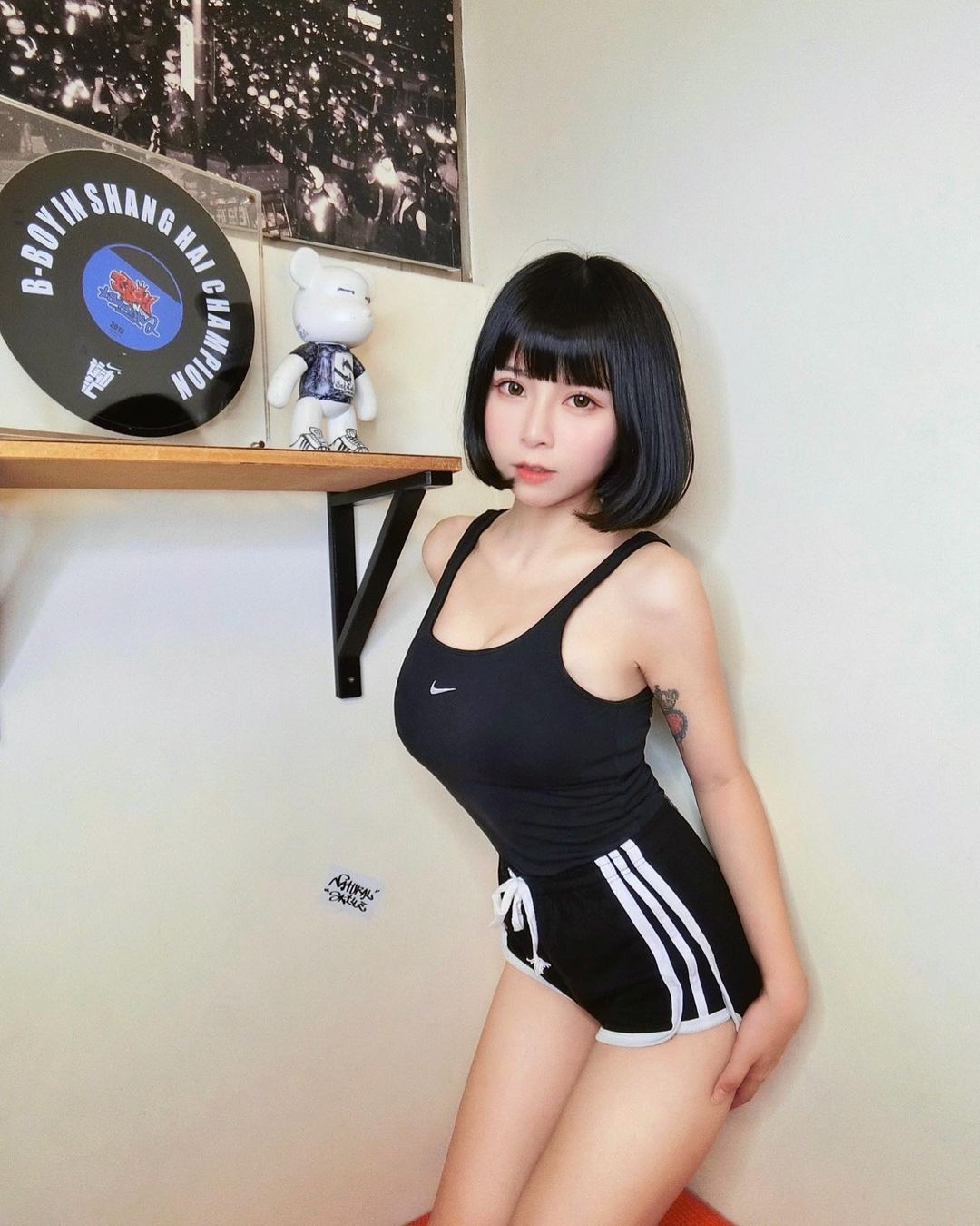 小巧精致鼻梁和樱桃小嘴的她 chubby糖