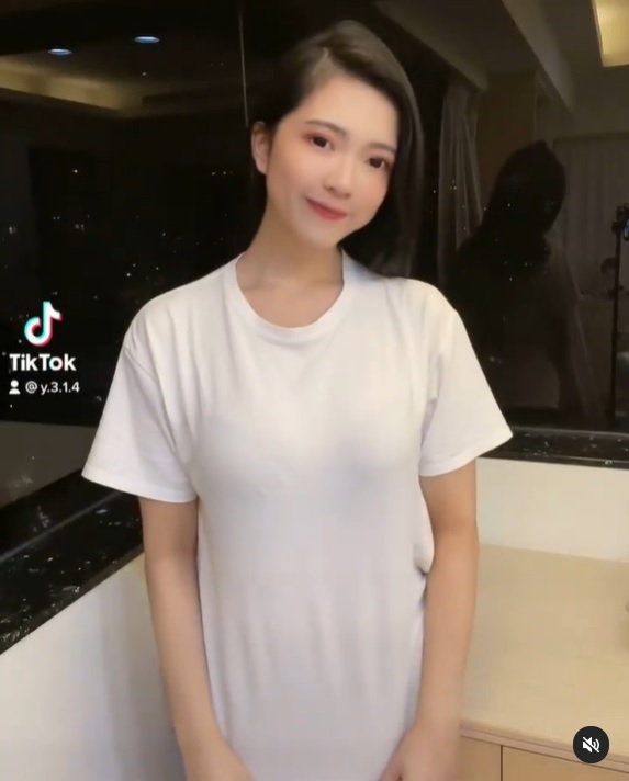 172 cm 美女业务