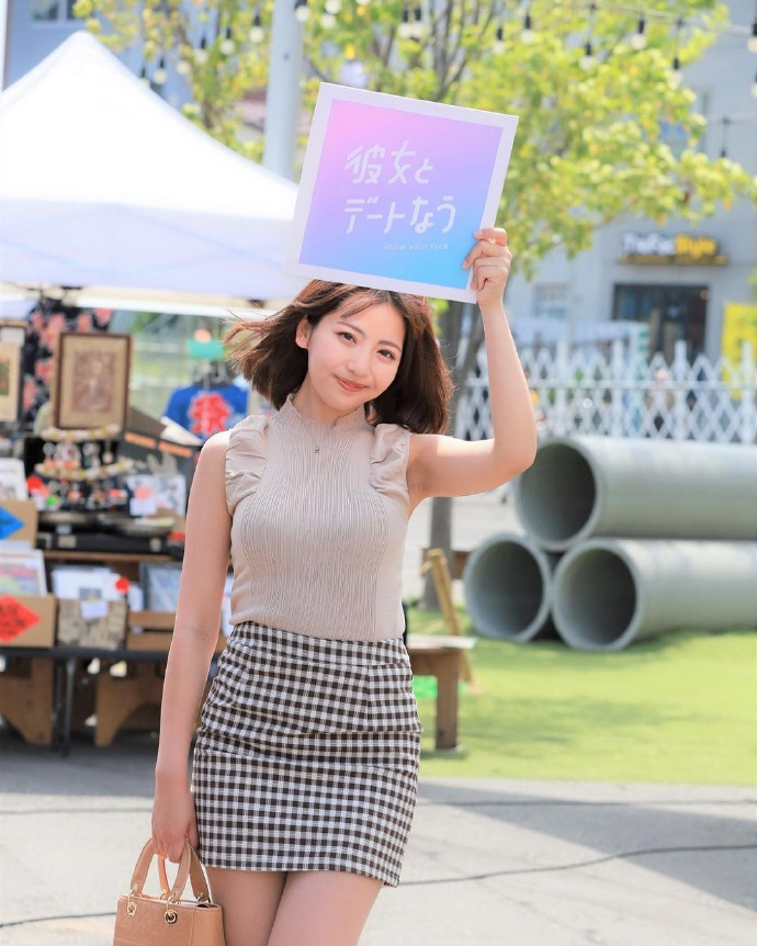 赛道上最甜美身影！ 甜萌赛车皇后「佐々木萌香」魔鬼曲线让人称羡