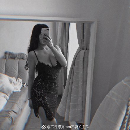 微博热门博主@梁茶叔 “年度肉感评选”