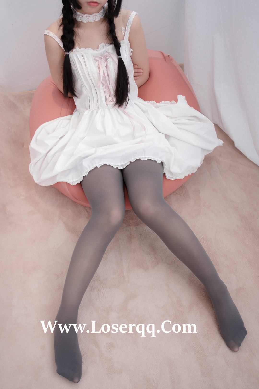ALPHA爱花写真-可爱美腿丝袜少女写真【20G】