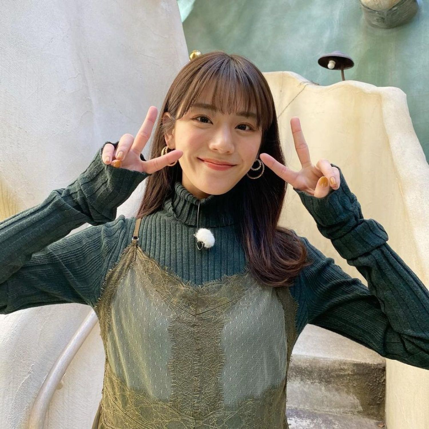 有这样的新闻播报员，多早起床收看我都愿意！