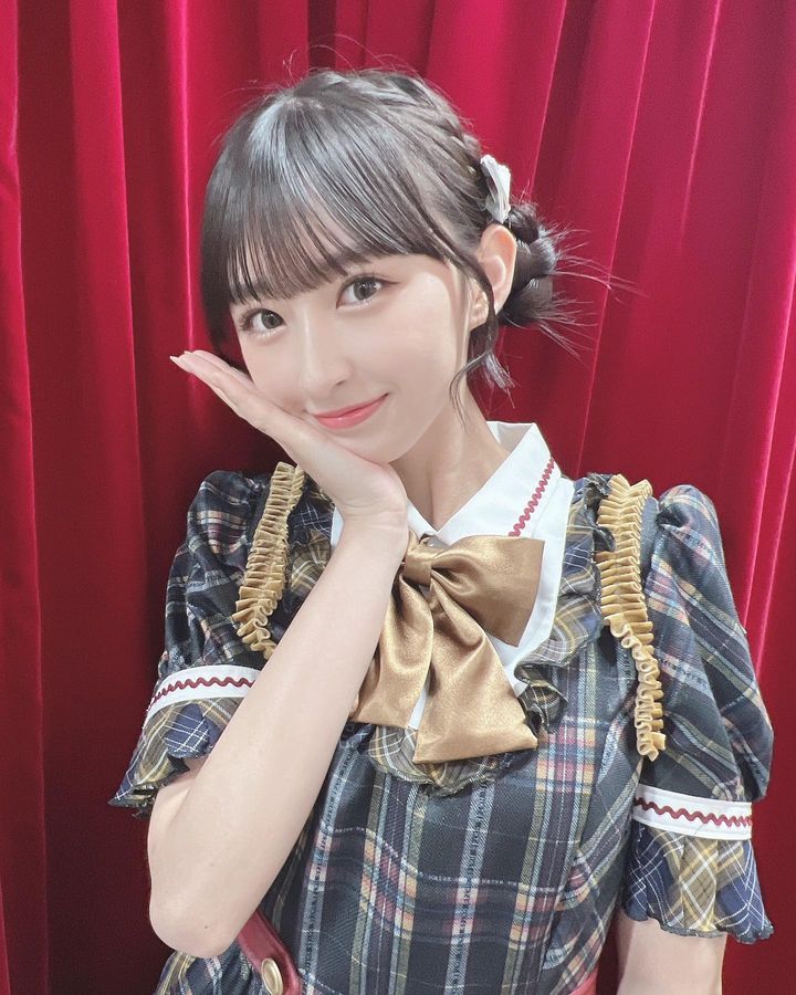 前HKT48成员《松本日向》写真「性感湿身」也自然不做作！