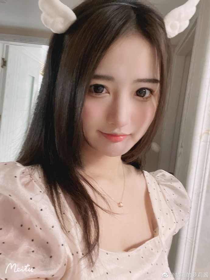 虎牙Loli酱个人资料介绍及图片