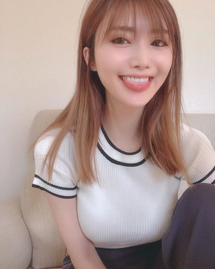 混血美女Kika，真是好大一颗！ (23)
