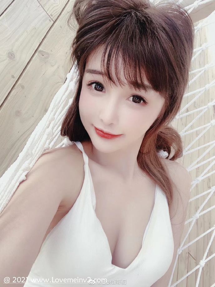 南初Dora（南初妹妹）个人资料介绍