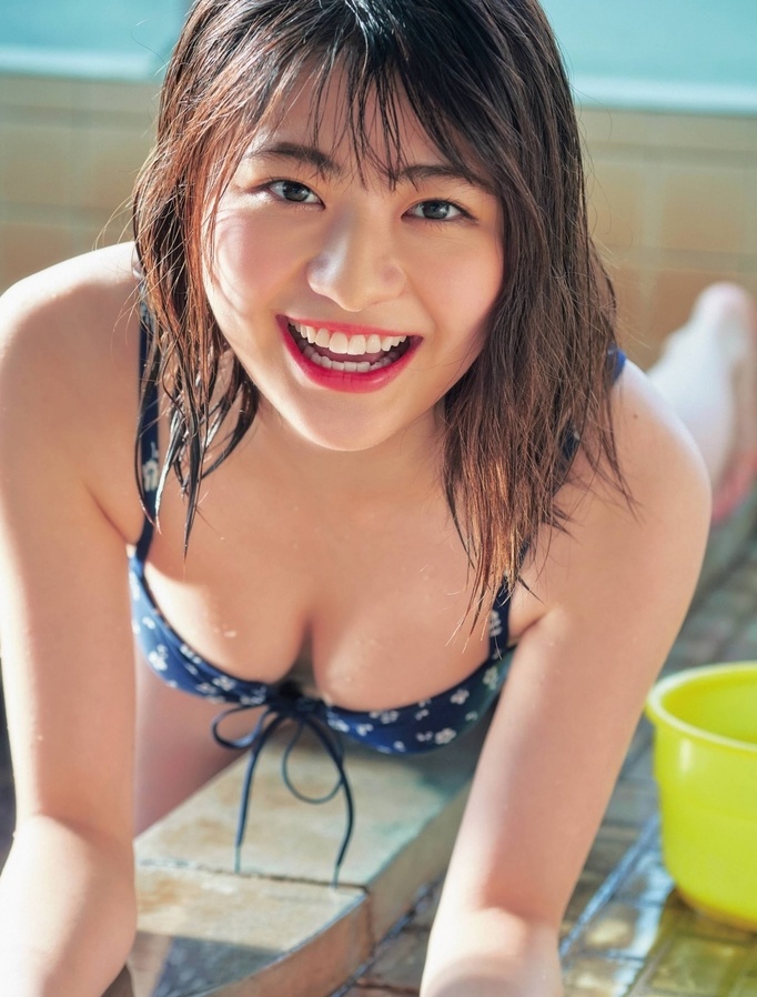 山田南实 (4)