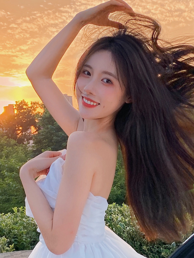 梨涡允允 (3)