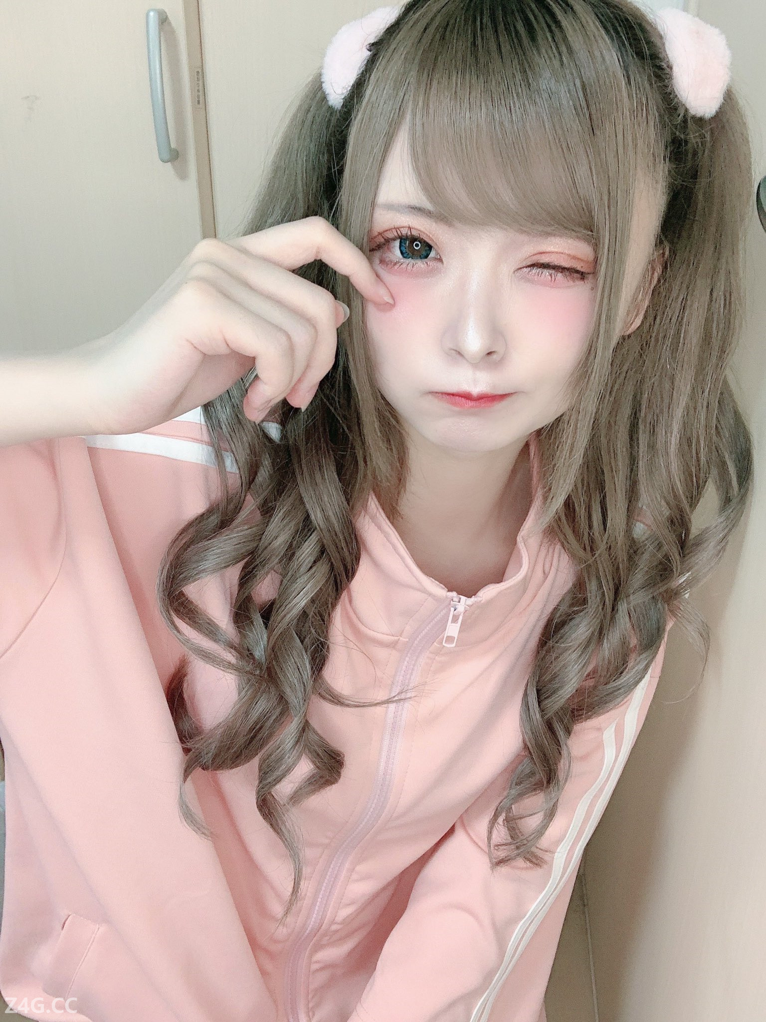 3CD美女GIF动态图【第30期】生而平凡 coser.pw