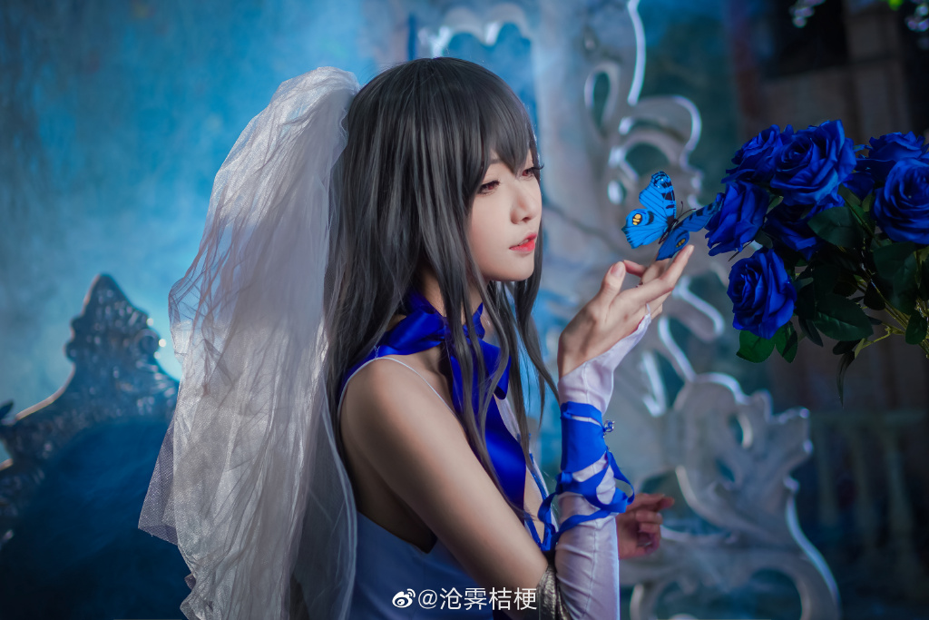 @沧霁桔梗碧蓝航线路易九世COS及花絮