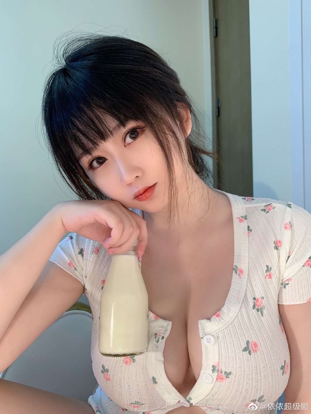 爱喝牛奶的@依依超级懒