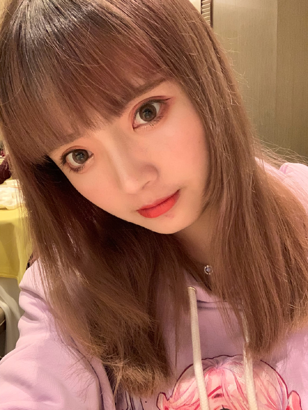 还记得一只云烧(云吞烧麦酱)妹纸吗，日常真的太好看了！