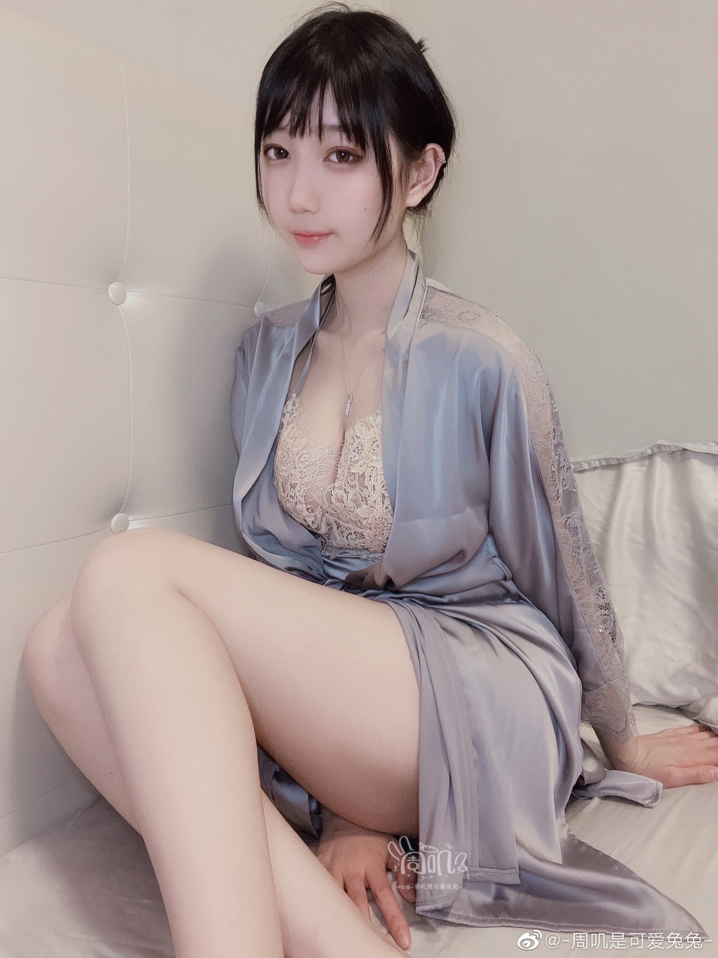 周叽是可爱兔兔妹纸的睡衣太秀色了