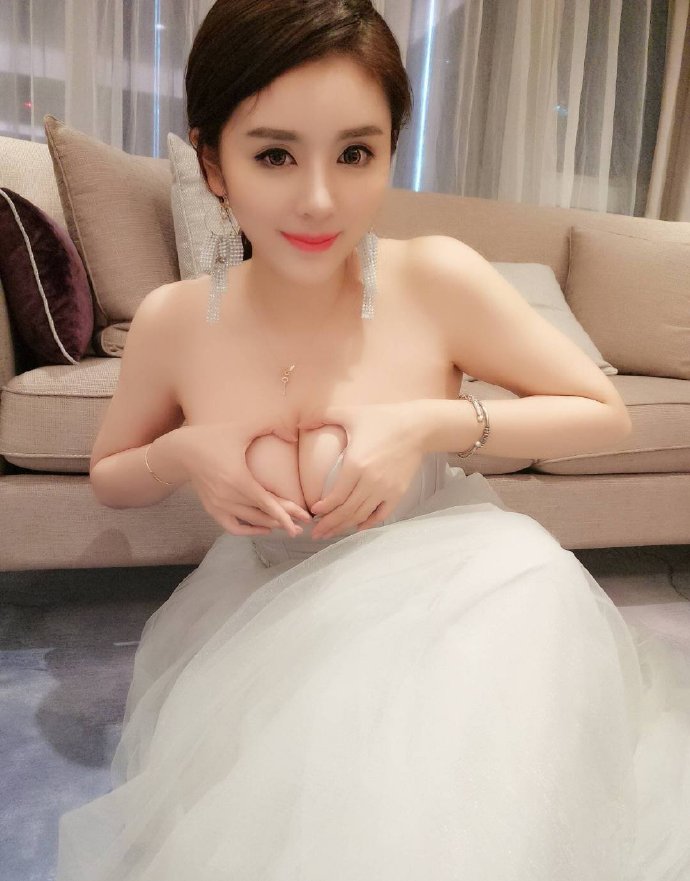 宅男社福利图片[第34期]瘟疫过后，你最想见到的人是谁？[找点图片www.yyloser.com整理发布]