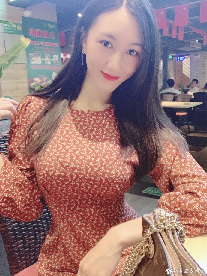 斗鱼主播“抖玉”称号可不是白来的，网友直呼顶不住！