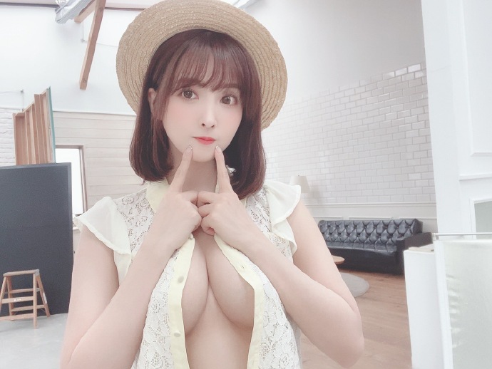 宅男社福利图片[第34期]瘟疫过后，你最想见到的人是谁？[找点图片www.yyloser.com整理发布]