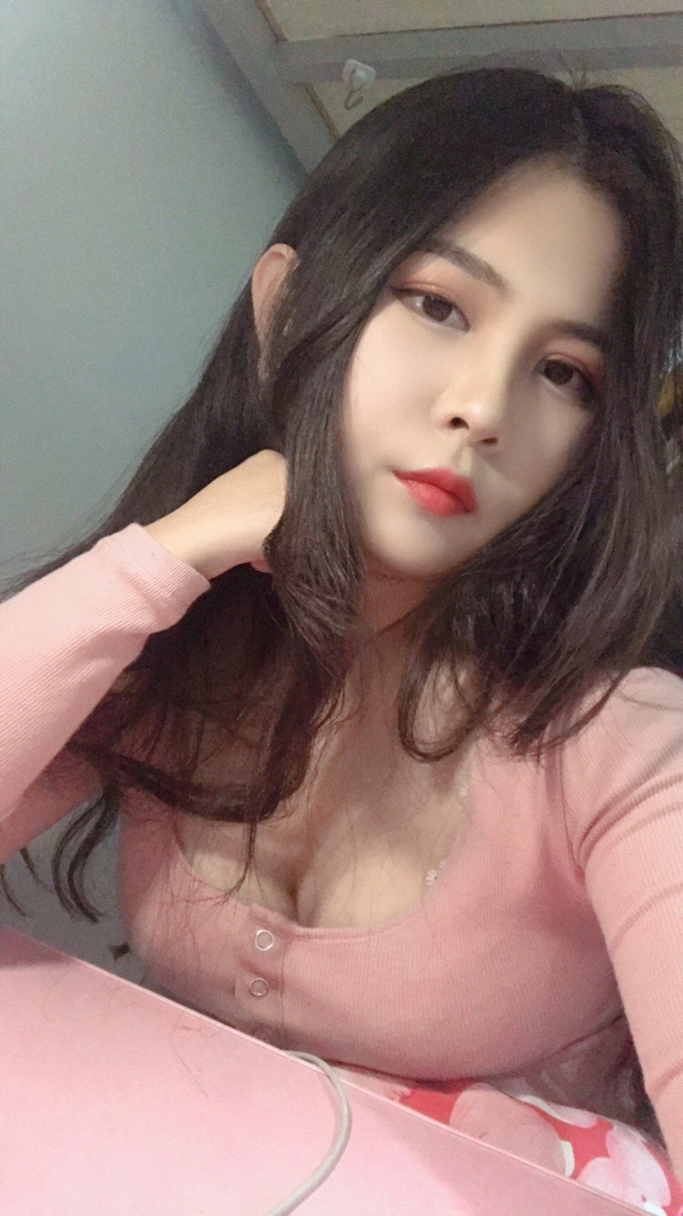 120斤肉肉女孩大赛,网友:炸弹有20斤吧!