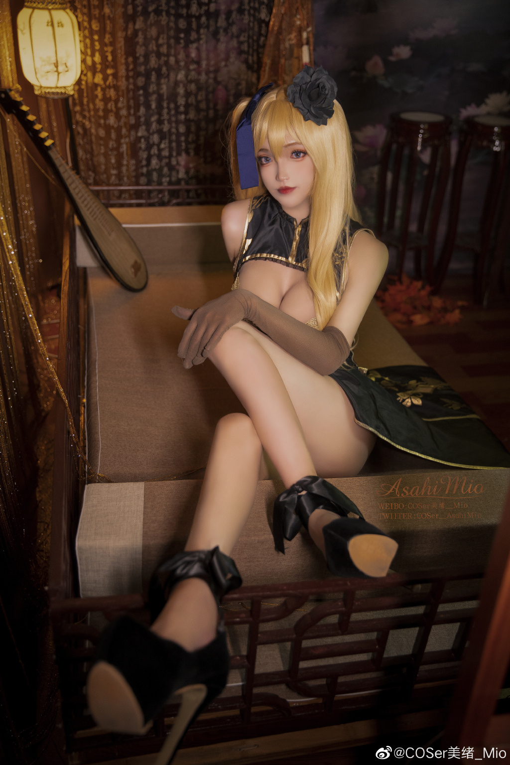 这身材太绝了@COSer美绪_Mio 金莲·香腮偎玉