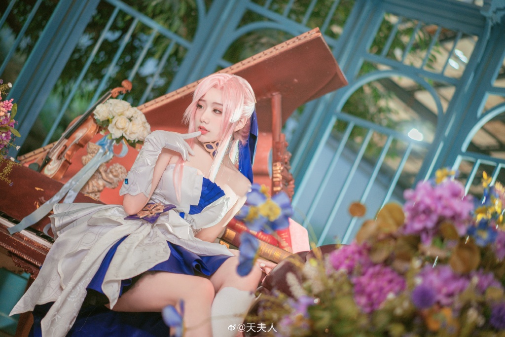 珈儿绽放旋律@天夫人:永远的7日之都
