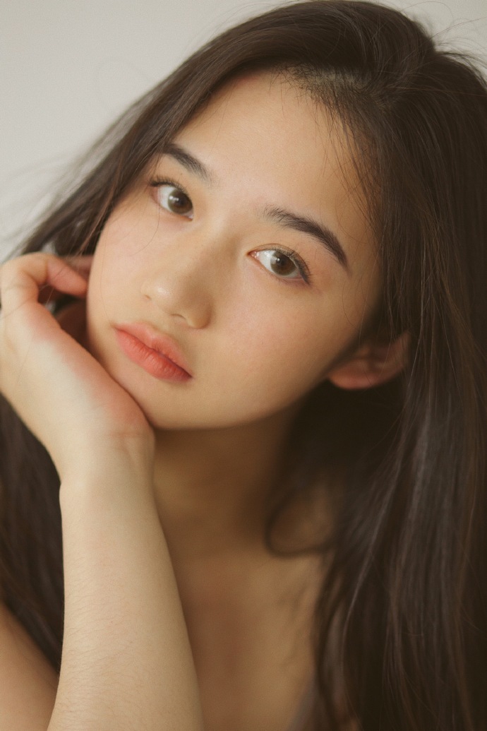 真实的素颜@KLNHYBDG 这样美吗?